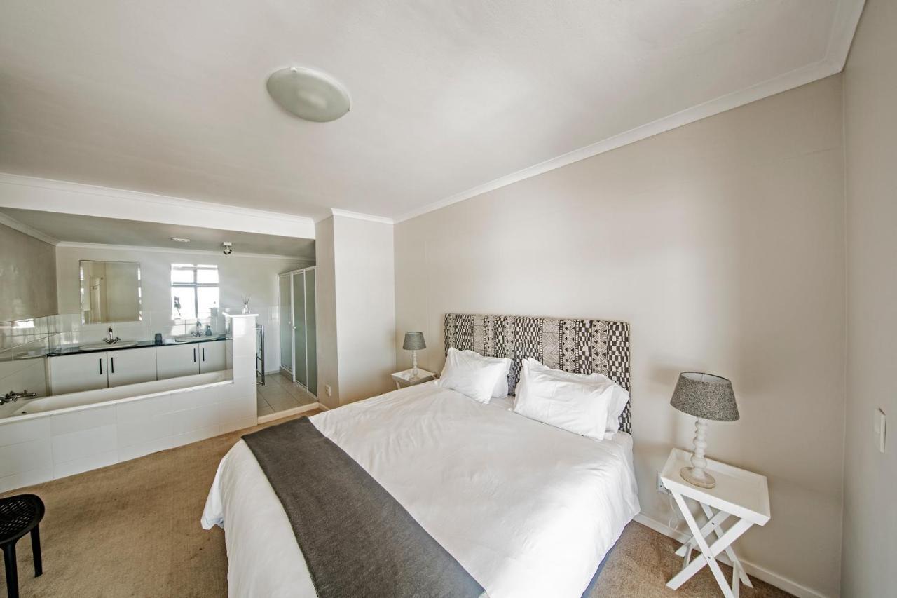 Surferscorner Self Catering Apartments ミューゼンバーグ エクステリア 写真